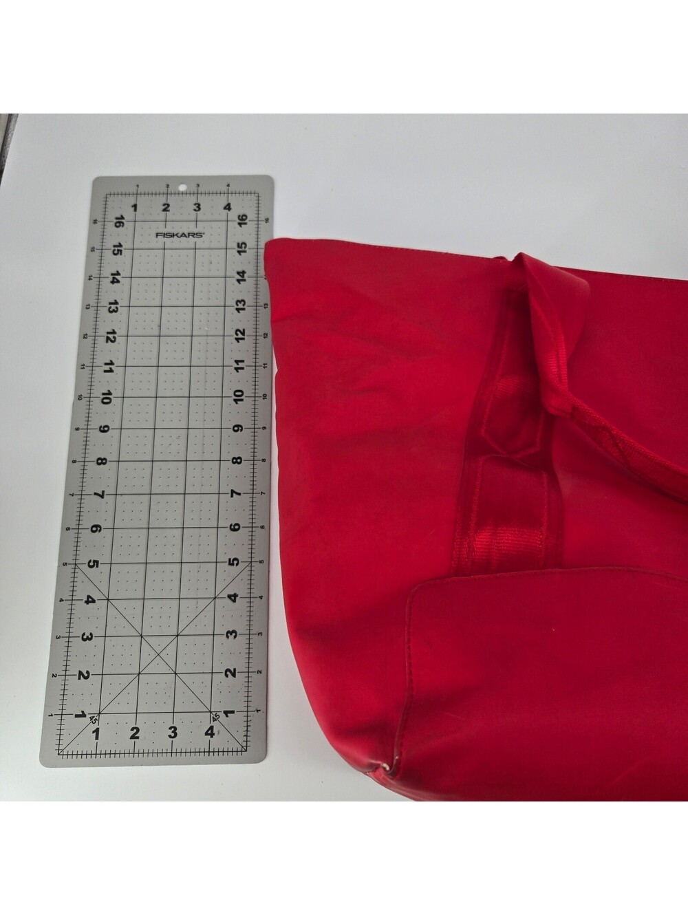 Hunter for Target Red Oversized Rubber Tote Bag 2018 Large Zip Top Travel Beach - Picture 6 of 9